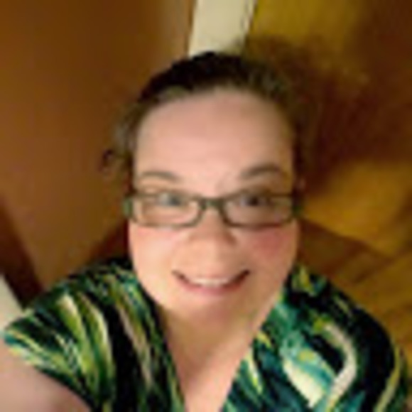 Meet your Posher, Anika - Picture 1 of 1